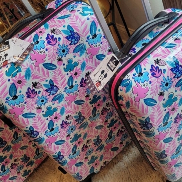 Disney's Mickey Mouse Hawaiian 1-Piece Hardside Spinner Luggage 24" - Picture 2 of 10